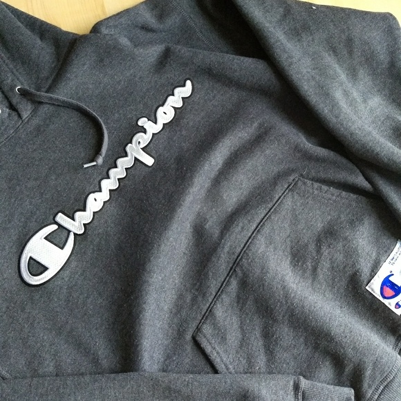 SOLD💥Champion Script Spell Out Hoodie - Picture 2 of 4